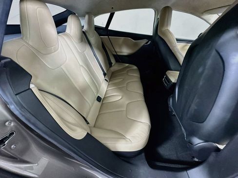 Used 2016 Tesla Model S 70 RWD image 33