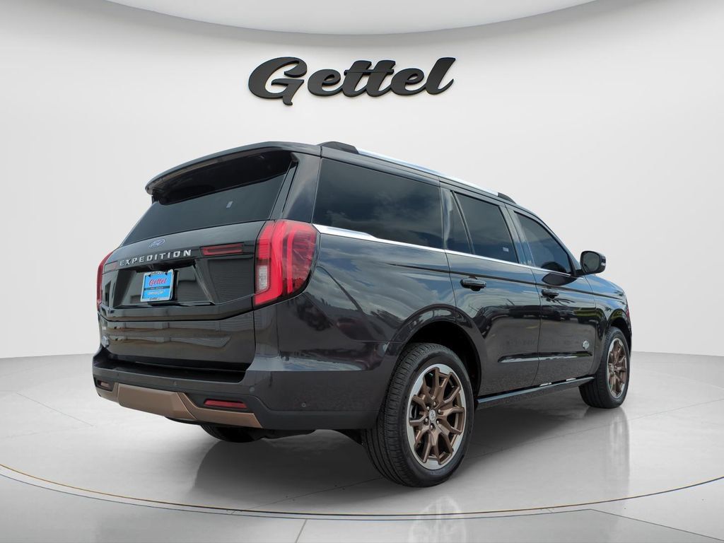 Used 2025 Ford Expedition King Ranch AWD/4WD image 5