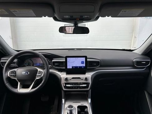 Used 2023 Ford Explorer XLT w/ Equipment Group 202A AWD/4WD image 10