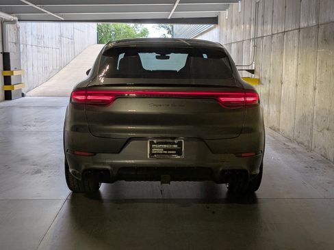 Certified 2022 Porsche Cayenne Turbo AWD/4WD image 8