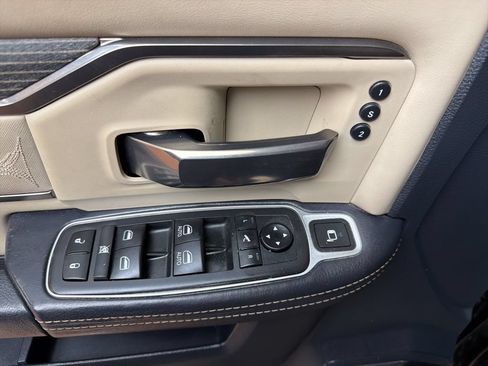 Used 2019 RAM 2500 Limited AWD/4WD image 21