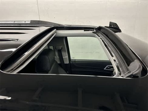 Used 2020 GMC Yukon Denali w/ Open Road Package image 6