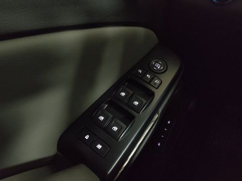 Used 2019 Chevrolet Tahoe LT AWD/4WD image 27