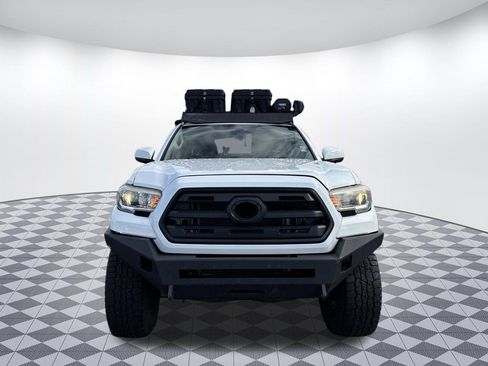 Used 2017 Toyota Tacoma SR w/ SR Convenience Package image 2