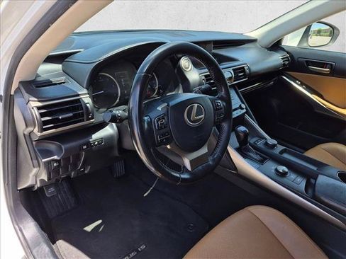 Used 2017 Lexus IS 200t RWD image 9