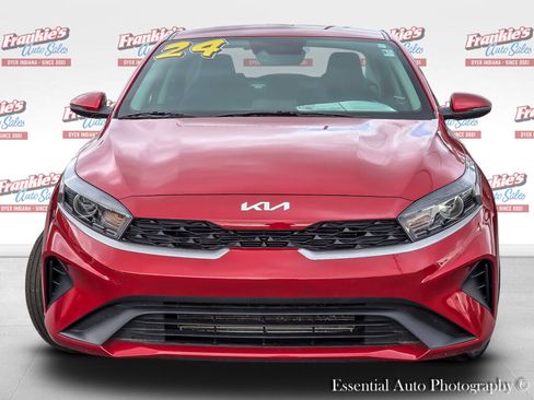 Used 2024 Kia Forte LXS w/ LXS Technology Package image 4