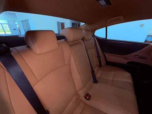 Certified 2024 Lexus ES 350 w/ Premium Package image 14