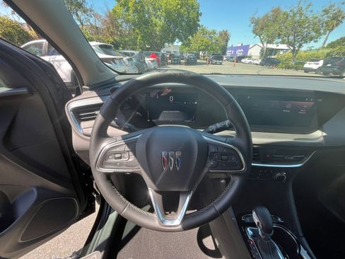 Used 2025 Buick Encore GX Preferred FWD image 33