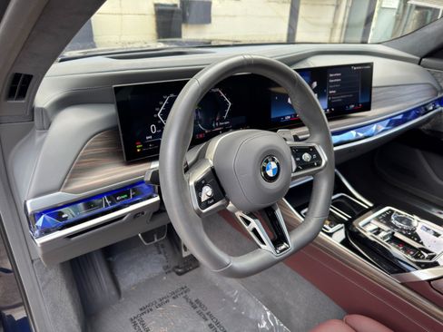 Used 2023 BMW 760i xDrive AWD/4WD image 14