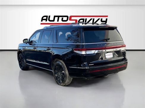 Used 2023 Lincoln Navigator L Reserve image 5