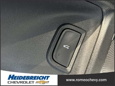 Used 2024 Chevrolet Blazer EV LT AWD/4WD image 30