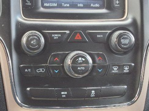 Used 2014 Jeep Grand Cherokee Laredo w/ Quick Order Package 23E AWD/4WD image 17