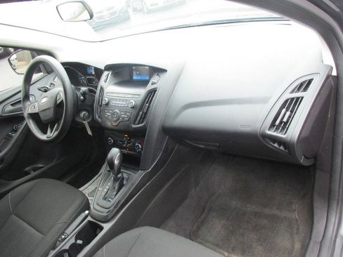 Used 2018 Ford Focus S FWD image 28