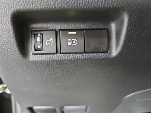 Used 2024 Toyota RAV4 XLE FWD image 25