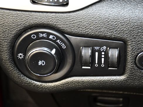 Used 2021 Jeep Cherokee Latitude Lux 80th Anniv w/ Quick Order Package 26U 80TH AWD/4WD image 36