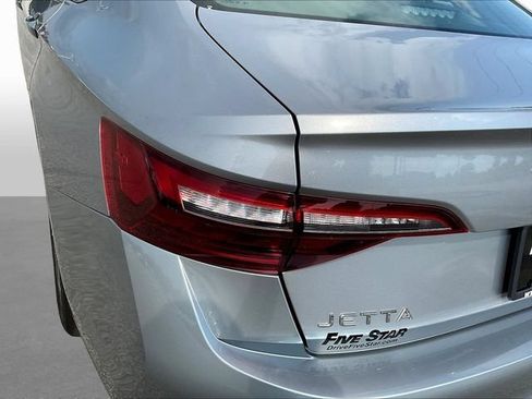 Used 2024 Volkswagen Jetta SE FWD image 23