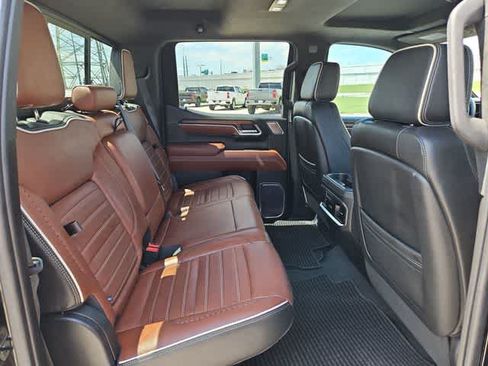 Used 2023 GMC Sierra 1500 Denali Ultimate AWD/4WD image 18