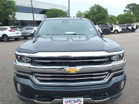 Used 2017 Chevrolet Silverado 1500 High Country AWD/4WD image 3