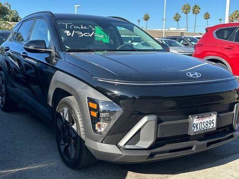 Used 2024 Hyundai Kona SEL FWD image 2