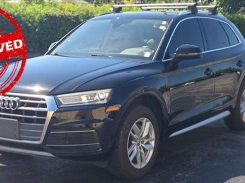 Used 2020 Audi Q5 2.0T Premium w/ Convenience Package AWD/4WD image 2