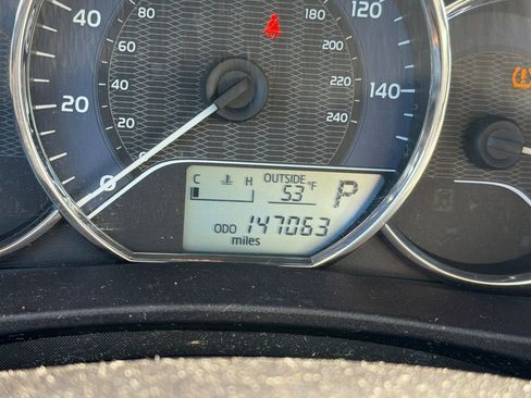 Used 2014 Toyota Corolla LE image 11