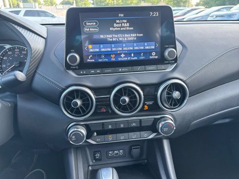 Used 2025 Nissan Sentra SV FWD image 17