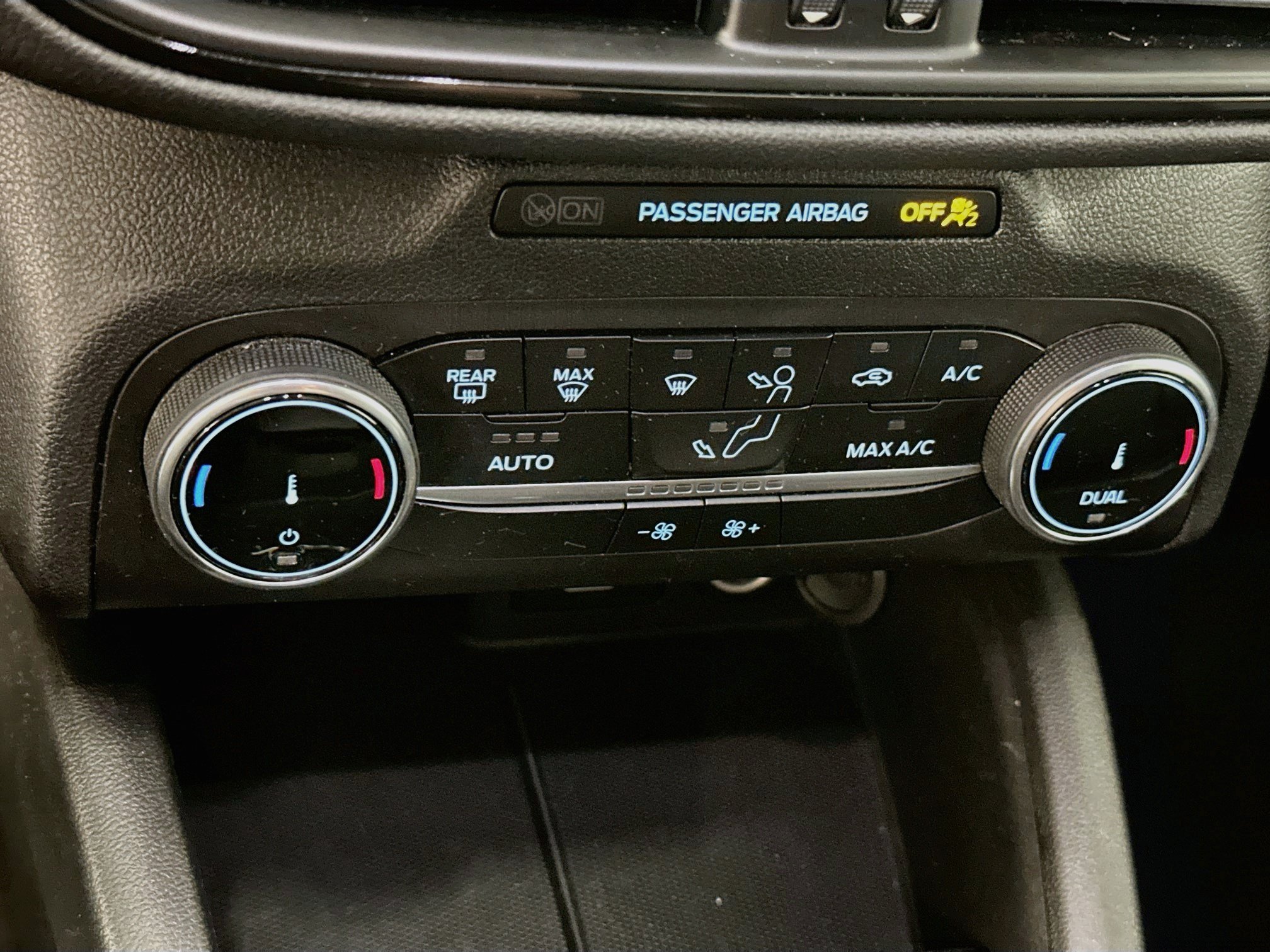 Used 2025 Ford Escape ST-Line AWD/4WD image 24