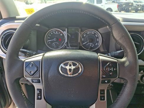 Certified 2020 Toyota Tacoma SR5 w/ SR5 Appearance Package (SM) image 21