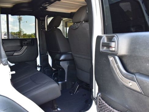 Used 2016 Jeep Wrangler Unlimited Sport w/ Quick Order Package 24S AWD/4WD image 20