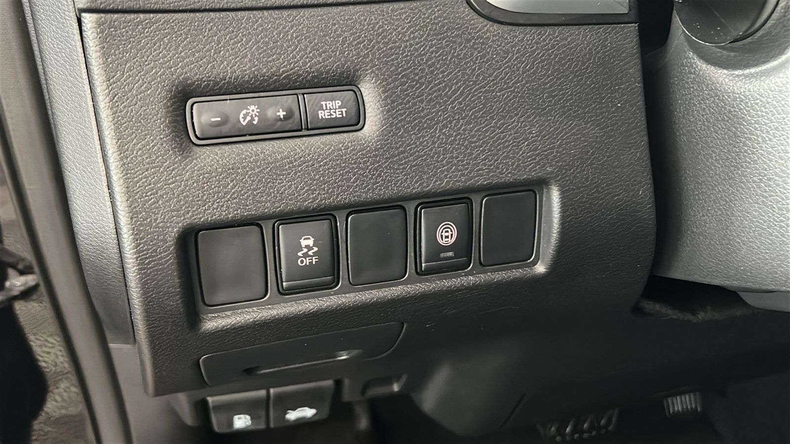 Used 2023 Nissan Murano S AWD/4WD image 23