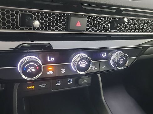 Certified 2025 Honda Civic Sport image 29