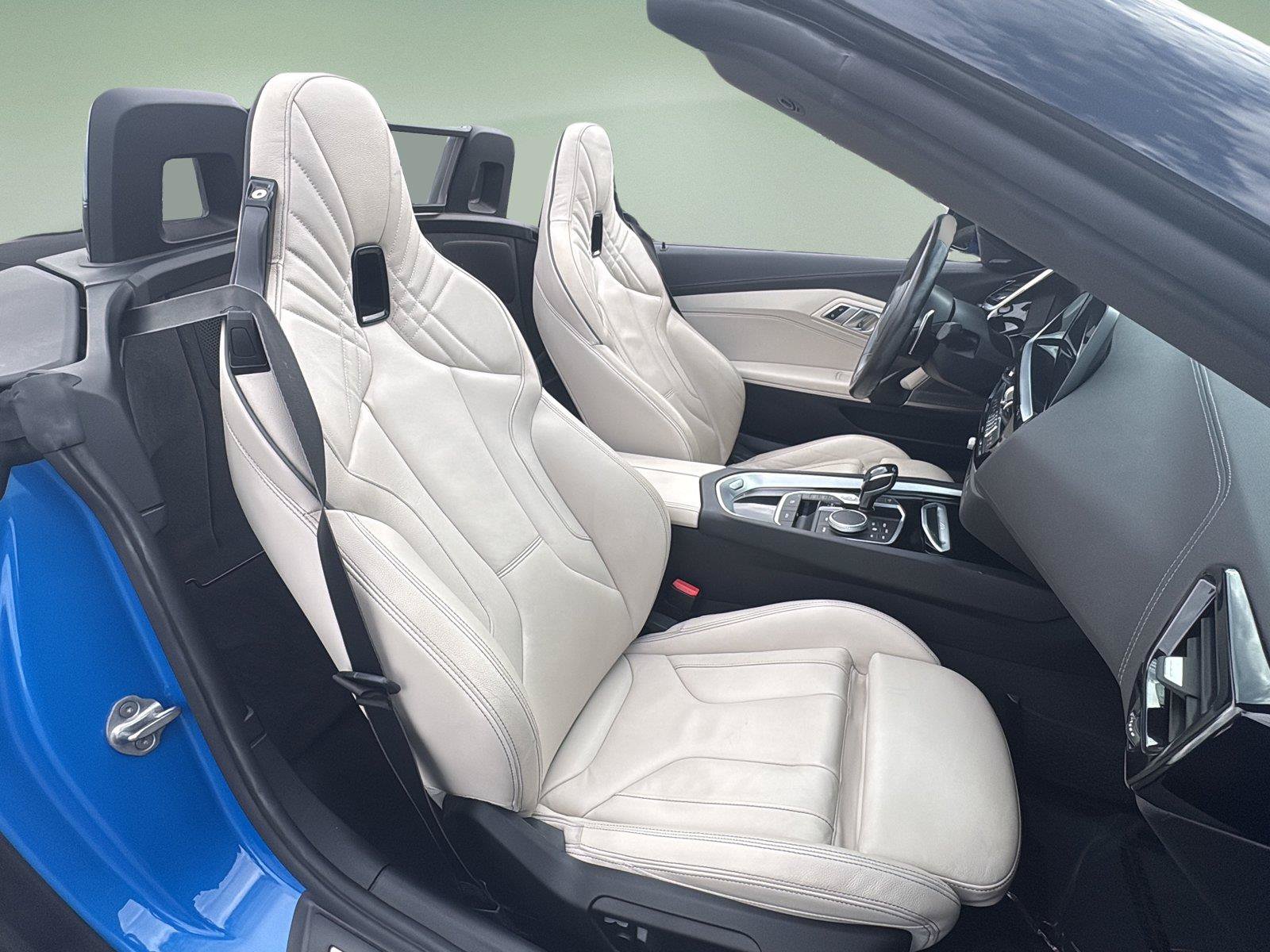 Used 2020 BMW Z4 sDrive30i w/ Executive Package RWD image 24