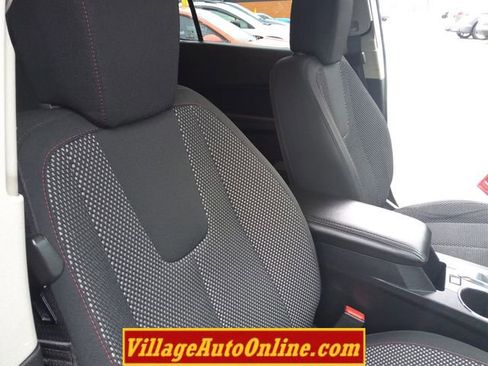 Used 2017 Chevrolet Equinox LT w/ Convenience Package image 18