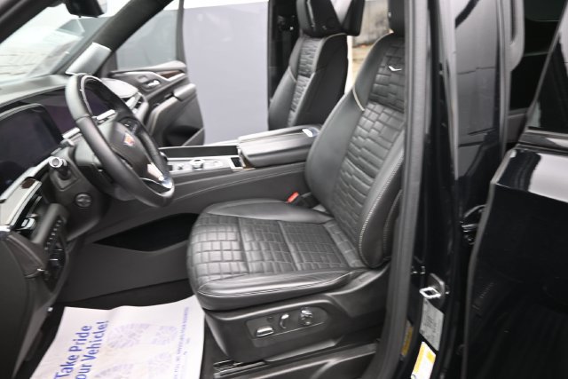 Certified 2024 Cadillac Escalade Sport Platinum w/ LPO, ONYX Package AWD/4WD image 48