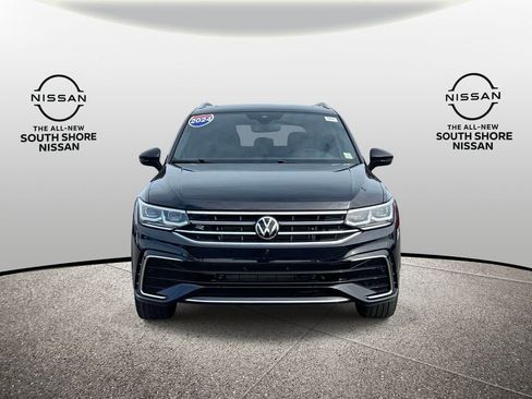 Used 2024 Volkswagen Tiguan SEL R-Line image 2