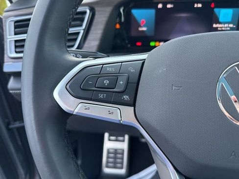 Certified 2025 Volkswagen Atlas SEL Premium R-Line image 13