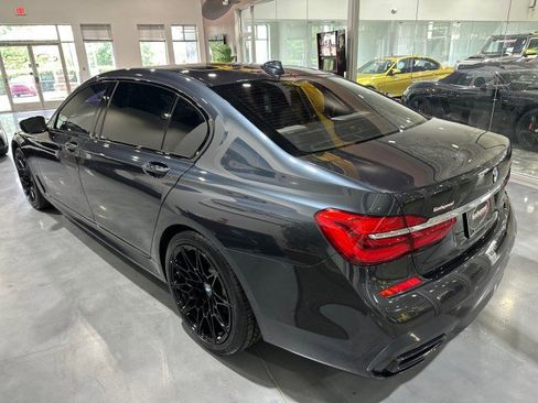 Used 2018 BMW 750i RWD image 26