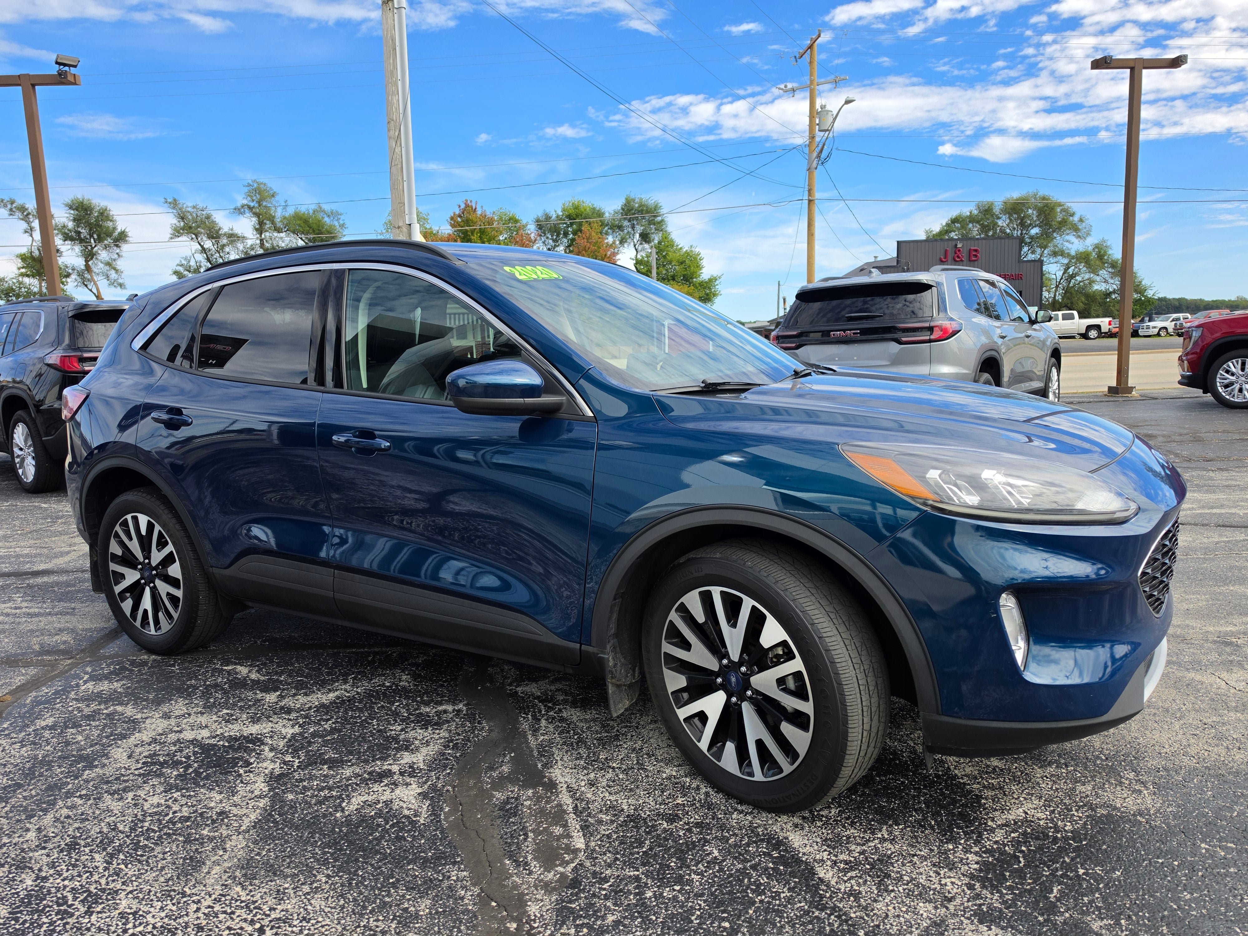 Used 2020 Ford Escape SEL AWD/4WD image 3
