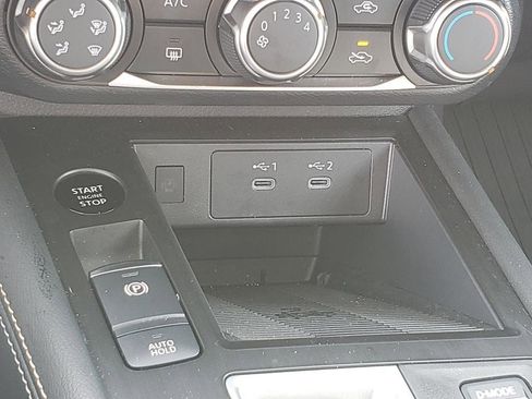 Certified 2025 Nissan Kicks SV image 34