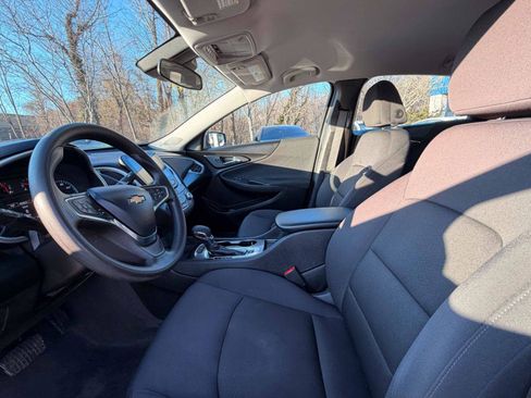 Used 2023 Chevrolet Malibu LS image 14