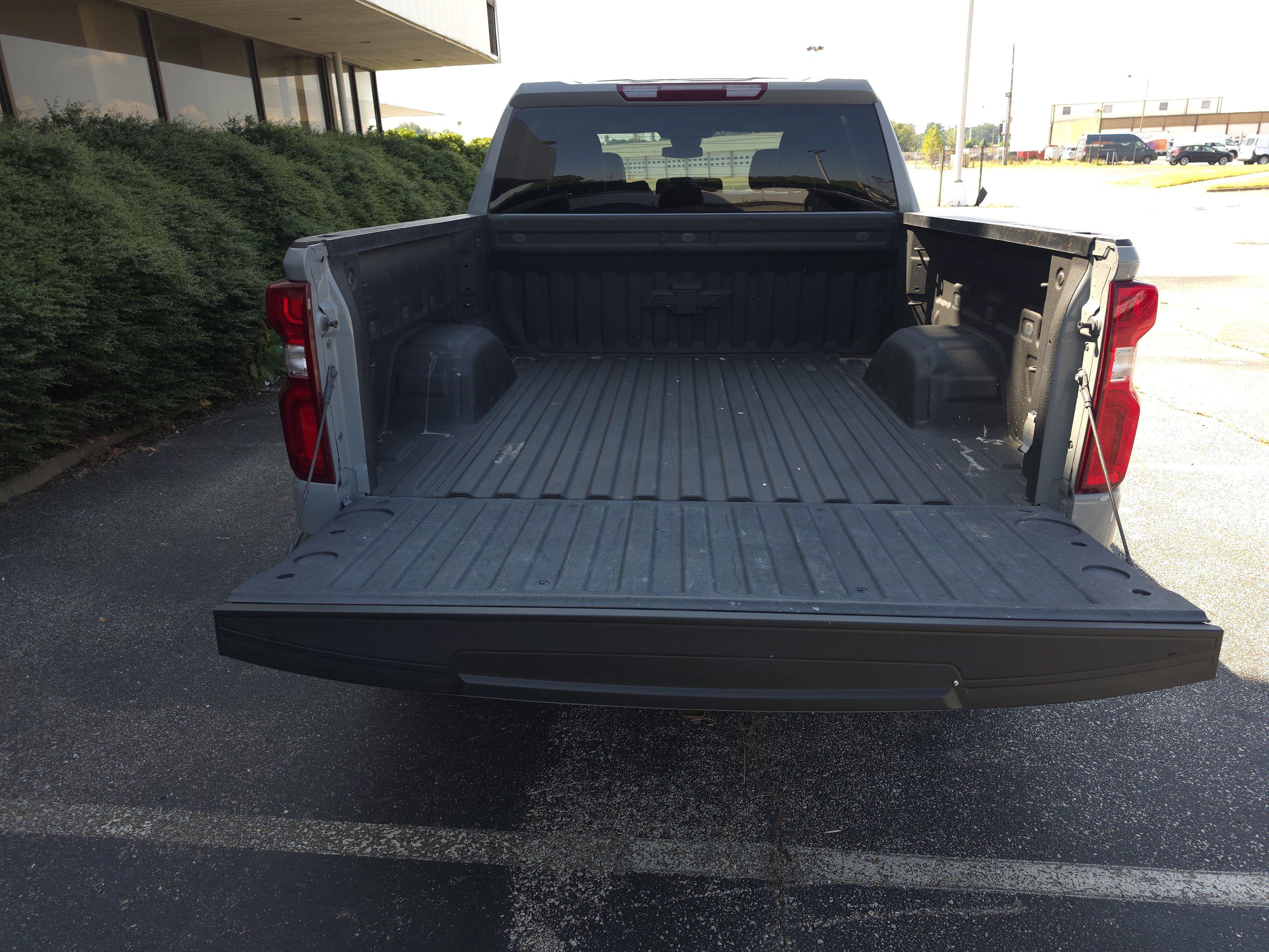 Used 2024 Chevrolet Silverado 1500 RST w/ Dark Appearance Package AWD/4WD image 19
