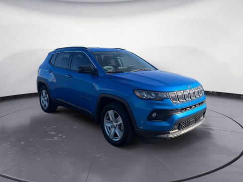 Used 2022 Jeep Compass Latitude FWD image 8