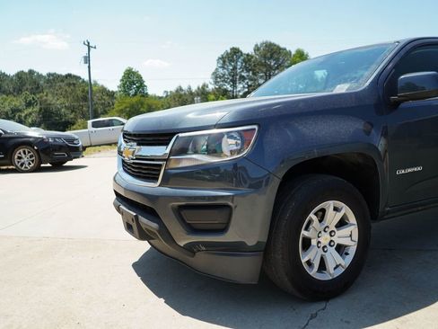 Used 2020 Chevrolet Colorado LT AWD/4WD image 16