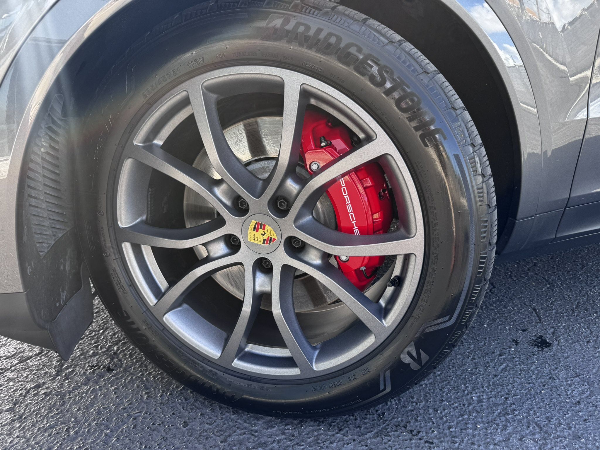 Certified 2024 Porsche Cayenne S AWD/4WD image 31