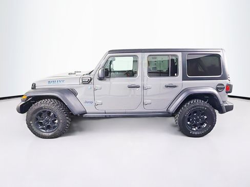 Used 2023 Jeep Wrangler Unlimited w/ Dual Top Group AWD/4WD image 4