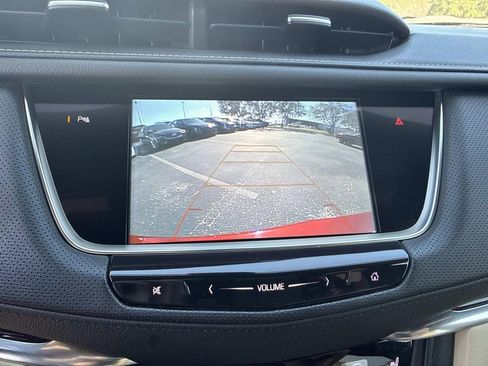 Used 2018 Cadillac XT5 Premium Luxury image 24