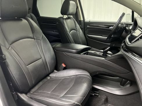 Certified 2019 Buick Enclave Avenir w/ Avenir Technology Package AWD/4WD image 29