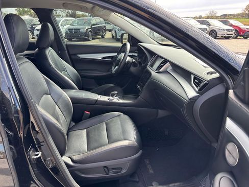 Used 2019 INFINITI QX50 Essential w/ Proactive Package image 26