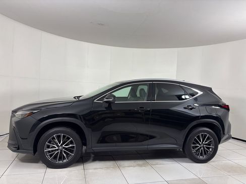 Used 2024 Lexus NX 250 FWD image 2