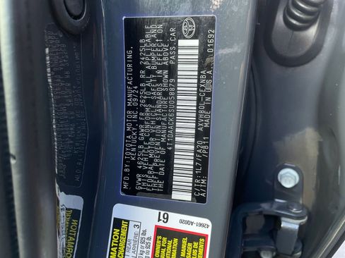 Used 2025 Toyota Camry LE image 29